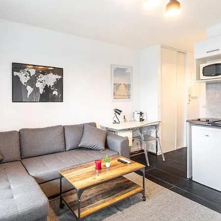 Апартаменты Guestready - Elevated Comfort With A Terrace!